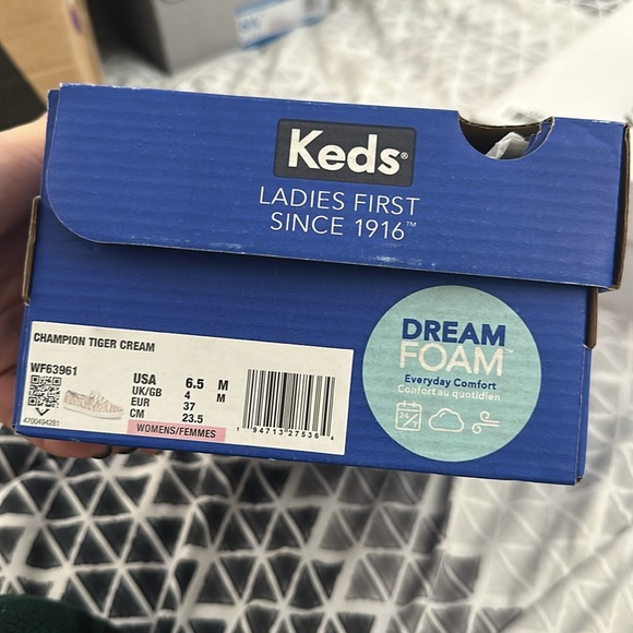 Brand New Keds Sneakers - Champion Tiger Cream - Picture 3 of 3